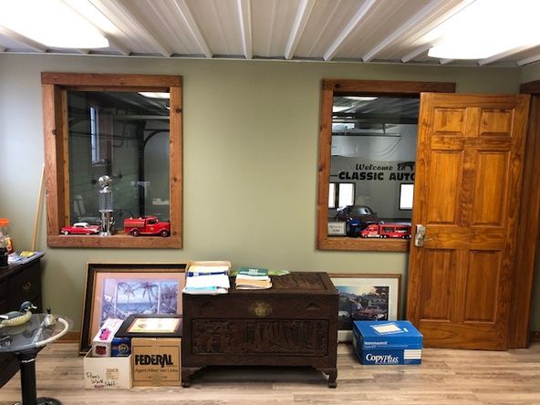 100 Classic Auto Ln, El Paso, IL 61738